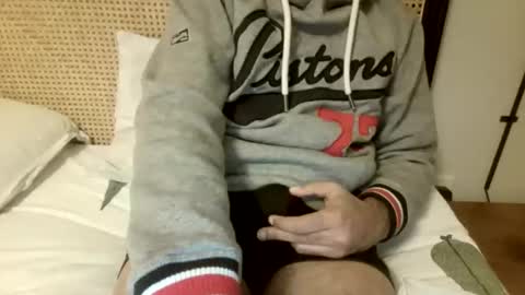 Snapshot of llllking chatting on 04.02.26 newdelhi 82 online show from 04.02.26