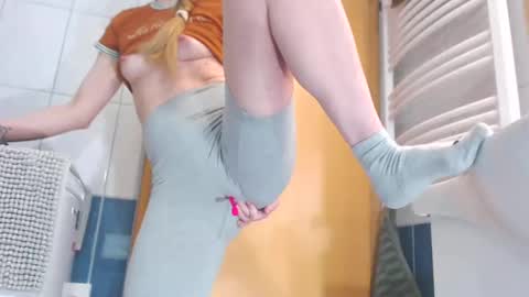 Snapshot of llovers4u2 chatting on 02.19.25 Eliza and  Betty online show from 02.19.25