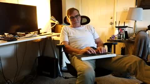 Snapshot of lngdickdaddy chatting on 09.12.25 LongDick Daddy online show from 09.12.25