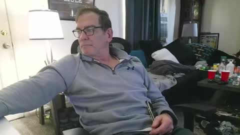 Snapshot of lngdickdaddy chatting on 11.03.25 LongDick Daddy online show from 11.03.25