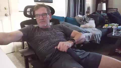 Snapshot of lngdickdaddy chatting on 11.06.25 LongDick Daddy online show from 11.06.25