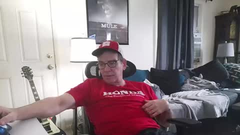 Snapshot of lngdickdaddy chatting on 11.09.25 LongDick Daddy online show from 11.09.25