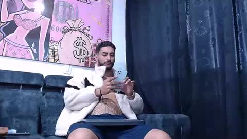 Snapshot of lobocruzhair1 chatting on 01.26.25 lobocruzlatino online show from 01.26.25