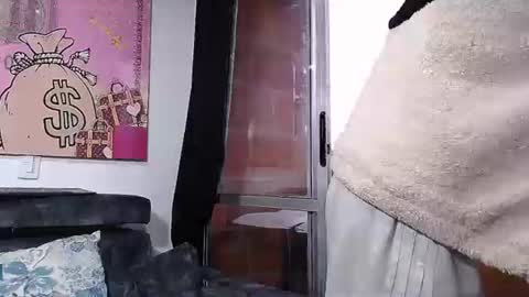 Snapshot of lobocruzhair1 chatting on 02.04.25 lobocruzlatino online show from 02.04.25