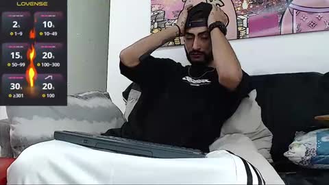 Snapshot of lobocruzhair1 chatting on 09.17.25 lobocruzlatino online show from 09.17.25