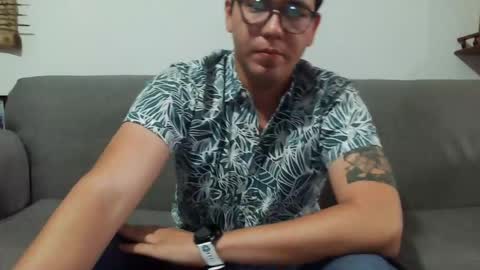 Snapshot of lobomx19 chatting on 04.12.26 Lobo online show from 04.12.26