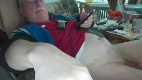 Snapshot of loewe39238 chatting on 01.19.25 loewe39238 online show from 01.19.25