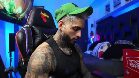 logan_hugh8 online show from 02.07.26