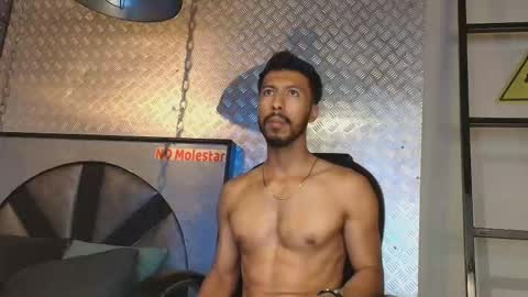 Snapshot of logan_mercer chatting on 12.02.25 logan_mercer online show from 12.02.25