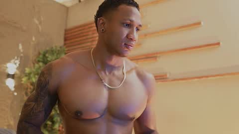 logan_varela online show from 11.05.25