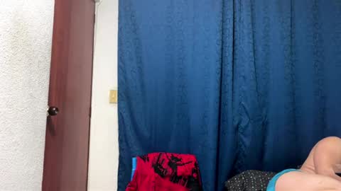 Snapshot of logan_x3 chatting on 01.10.26 Logan online show from 01.10.26