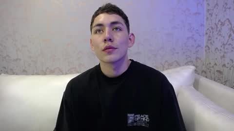 Snapshot of loganfoster_ chatting on 12.01.25 Loganfoster online show from 12.01.25