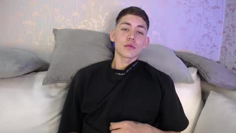 Snapshot of loganfoster_ chatting on 12.02.25 Loganfoster online show from 12.02.25