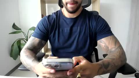 Logan Wolfp online show from 07.20.26