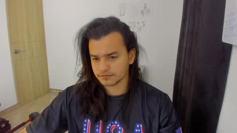 Snapshot of loganhot22 chatting on 12.11.24 Logan online show from 12.11.24