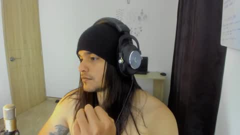 Snapshot of loganhot22 chatting on 12.14.24 Logan online show from 12.14.24