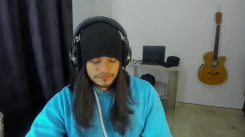 Snapshot of loganhot22 chatting on 01.12.25 Logan online show from 01.12.25