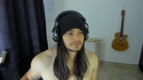 Snapshot of loganhot22 chatting on 03.04.25 Logan online show from 03.04.25