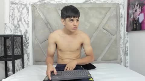 loganjhonson online show from 10.11.25