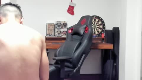 Snapshot of logannick chatting on 02.10.25 Logan online show from 02.10.25