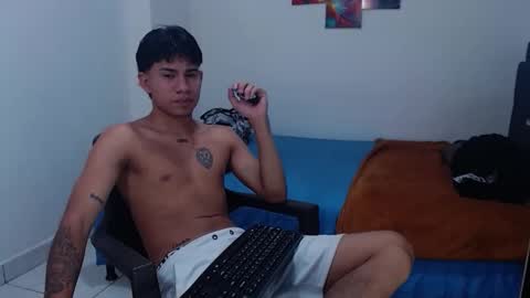 Snapshot of logannthh chatting on 10.30.25 logannthh online show from 10.30.25