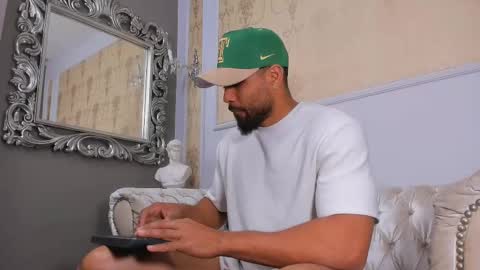 Snapshot of logansimmons chatting on 10.08.25 U can call me Logan online show from 10.08.25