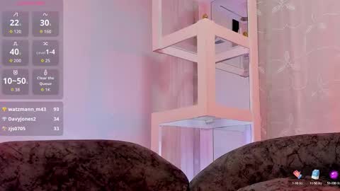 logantwink18 online show from 09.15.25