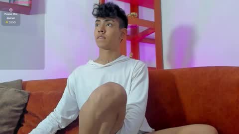 logantwink18 online show from 09.20.25