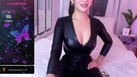 Snapshot of loisewilliams chatting on 03.13.26 Mistress L online show from 03.13.26