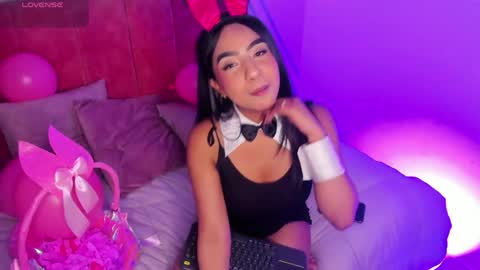 Lola online show from 04.06.26