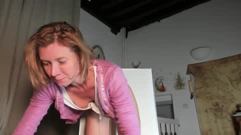 lola_belgium online show from 01.30.25