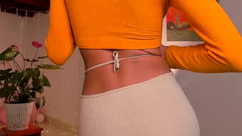 Snapshot of lola_cocks chatting on 02.10.25 mara online show from 02.10.25