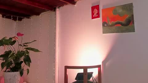 Snapshot of lola_cocks chatting on 02.13.25 mara online show from 02.13.25