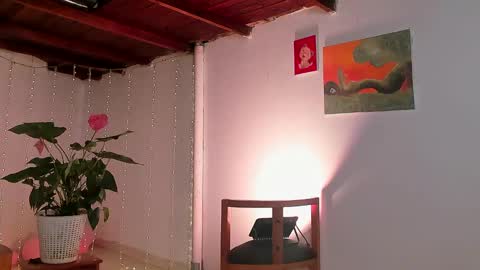 Snapshot of lola_cocks chatting on 02.26.25 mara online show from 02.26.25