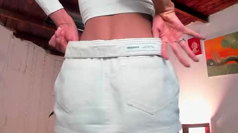 Snapshot of lola_cocks chatting on 03.03.25 mara online show from 03.03.25