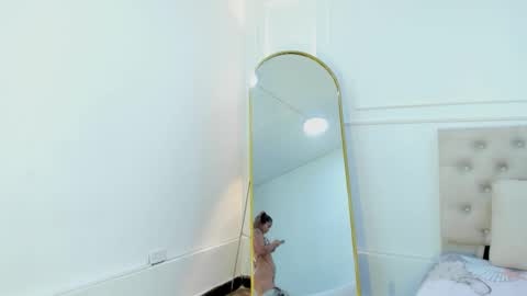 lola red online show from 02.13.26