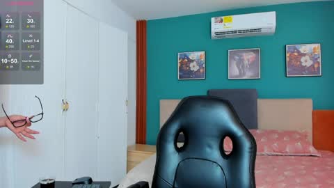 lola_sweeet18 online show from 05.30.26
