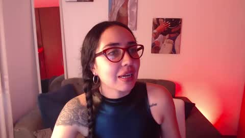 Snapshot of lolaandcamille chatting on 02.27.25 lolaandcamille online show from 02.27.25