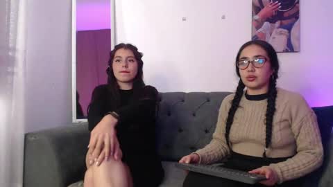 Snapshot of lolaandcamille chatting on 03.06.25 lolaandcamille online show from 03.06.25