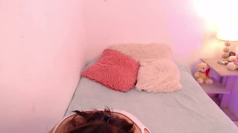 Snapshot of lolaandcamille chatting on 11.21.25 lolaandcamille online show from 11.21.25