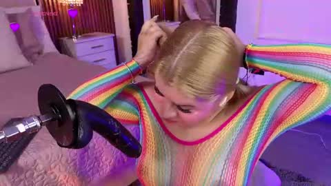 Lola Angel online show from 06.10.26
