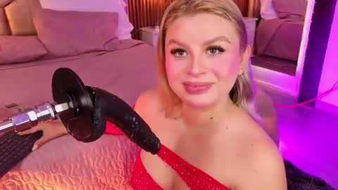 Lola Angel online show from 06.15.26