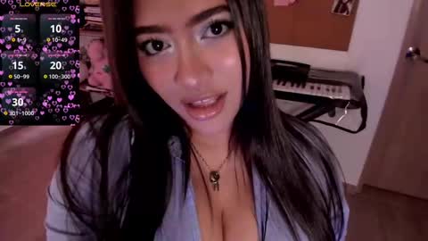 lolaasmith_21 online show from 09.26.25