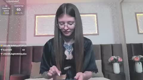 lolabev online show from 07.26.26