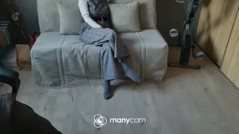 Snapshot of lolacharly chatting on 02.05.25 z1cpl38 online show from 02.05.25