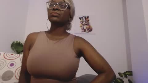 lola online show from 10.19.25