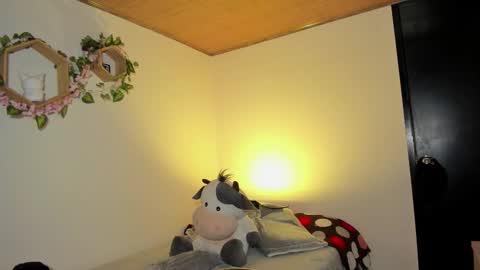 Snapshot of lolaleah_ chatting on 01.08.26 Lola online show from 01.08.26