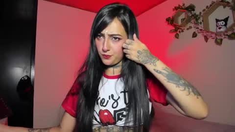 Snapshot of lolaleah_ chatting on 02.15.26 Lola online show from 02.15.26