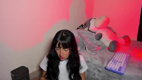 Snapshot of lolaleah_ chatting on 03.06.26 Lola online show from 03.06.26