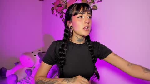 Snapshot of lolaleah_ chatting on 03.15.26 Lola online show from 03.15.26